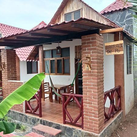 Bungalows Y Cabanas, Las Barracas De La Barra Malucano Exteriér fotografie