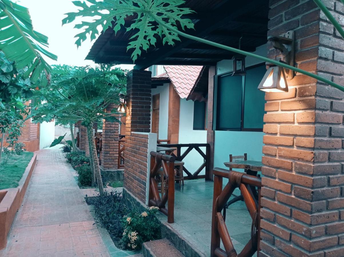 Bungalows Y Cabanas, Las Barracas De La Barra Malucano Exteriér fotografie
