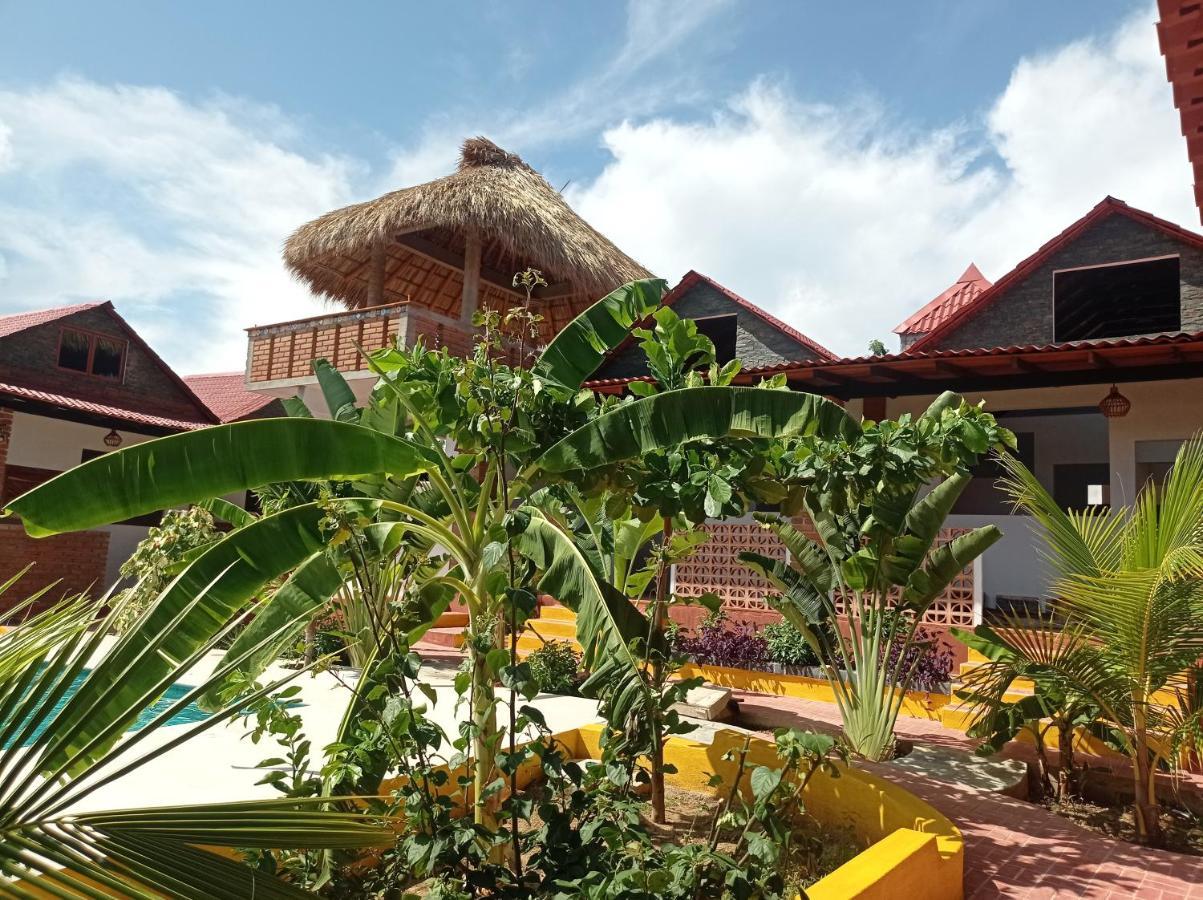 Bungalows Y Cabanas, Las Barracas De La Barra Malucano Exteriér fotografie