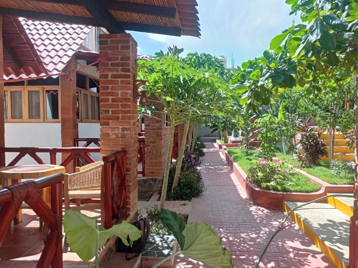Bungalows Y Cabanas, Las Barracas De La Barra Malucano Exteriér fotografie