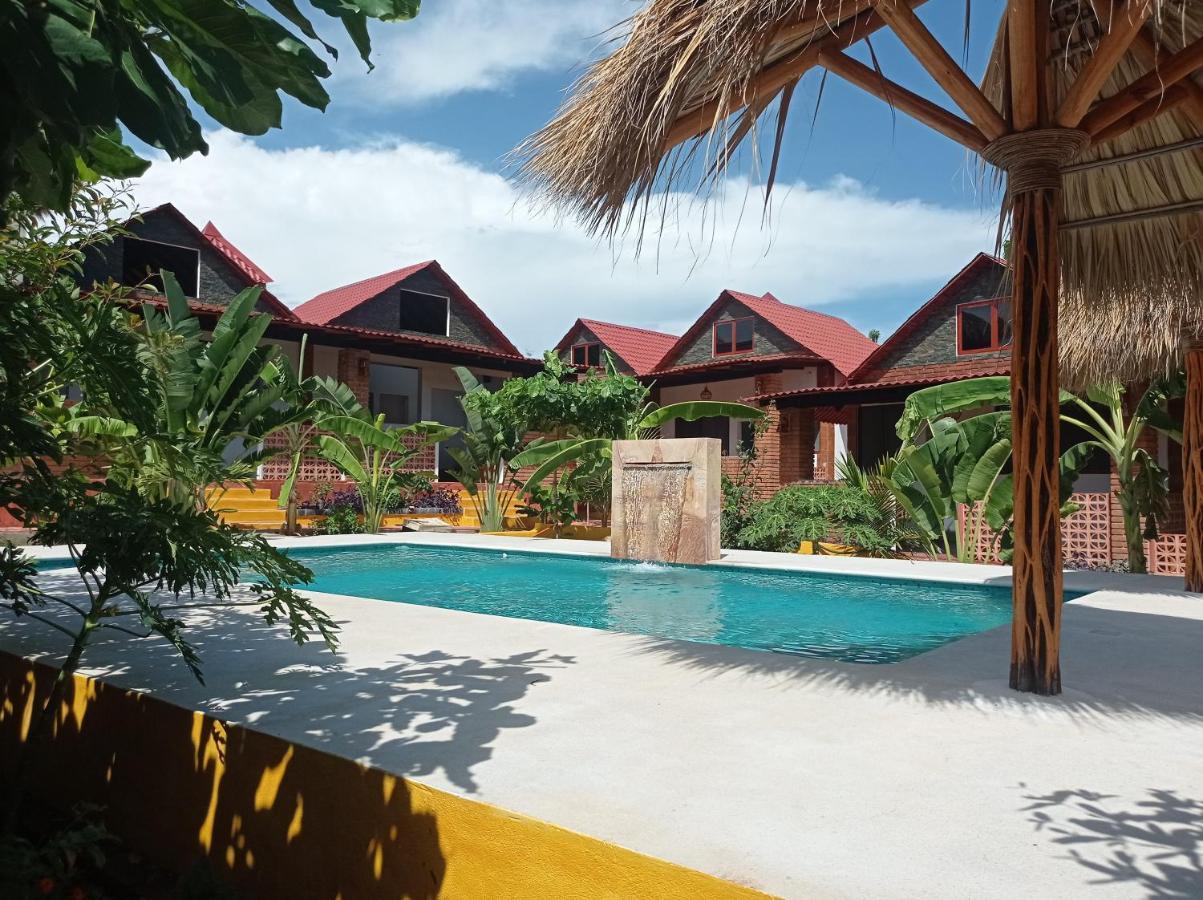 Bungalows Y Cabanas, Las Barracas De La Barra Malucano Exteriér fotografie