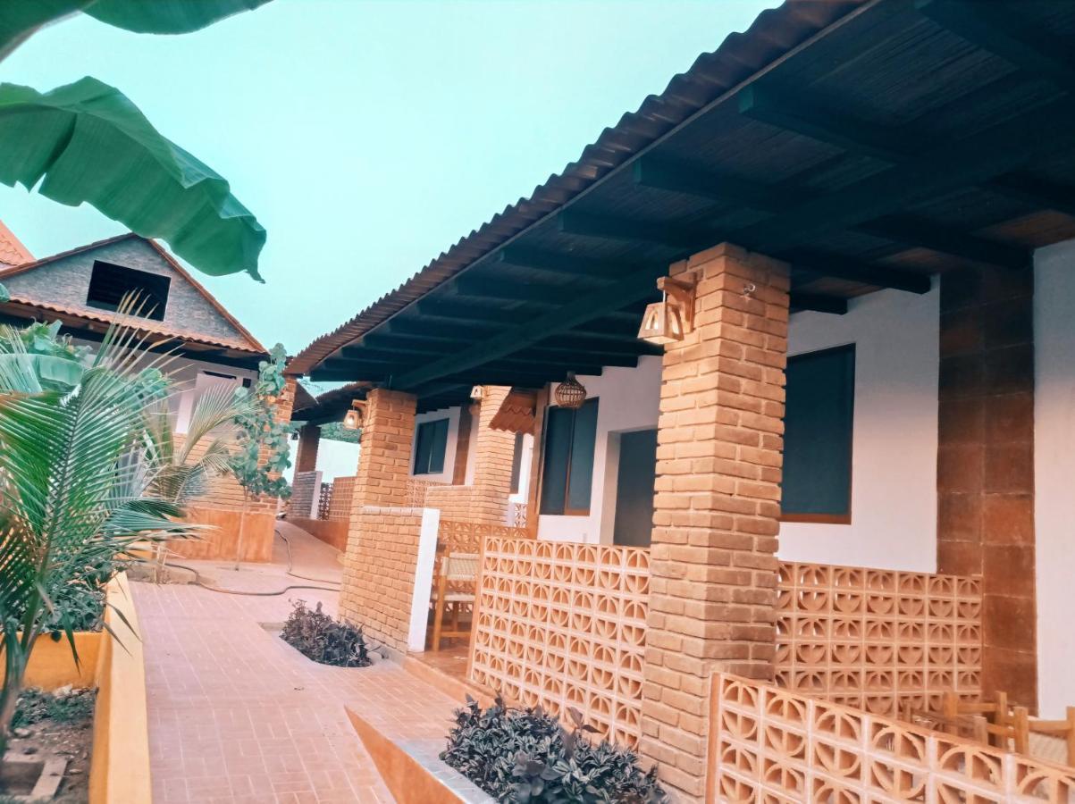 Bungalows Y Cabanas, Las Barracas De La Barra Malucano Exteriér fotografie